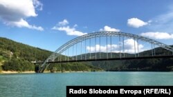 Akumulaciono jezero Gazivode na severozapadu Kosova prostire se delom i u Srbiji