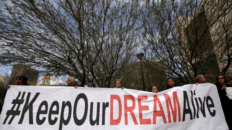 Vrhovni sud SAD-a odbio ukinuti program za ‘Dreamerse’, djecu izbjeglice