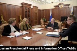 Совещание по противодействию коронавирусу при участии Владимира Путина
