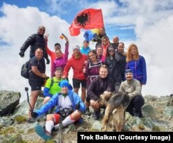 Udhërrëfyesit e Trek Balkan me turistët e huaj