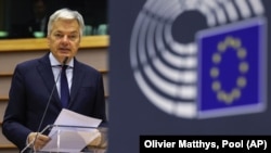 Comisarul european pentru justiție, Didier Reynders, vorbește în timpul unei sesiuni plenare în Parlamentul European din Bruxelles, 24 noiembrie 2020.