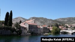 Za dvojicu Trebinjaca sa kojima je razgovarao RSE, Zdenka i Igora, Trebinje je "grad dobrih ljudi" i otvoreno je za sve.