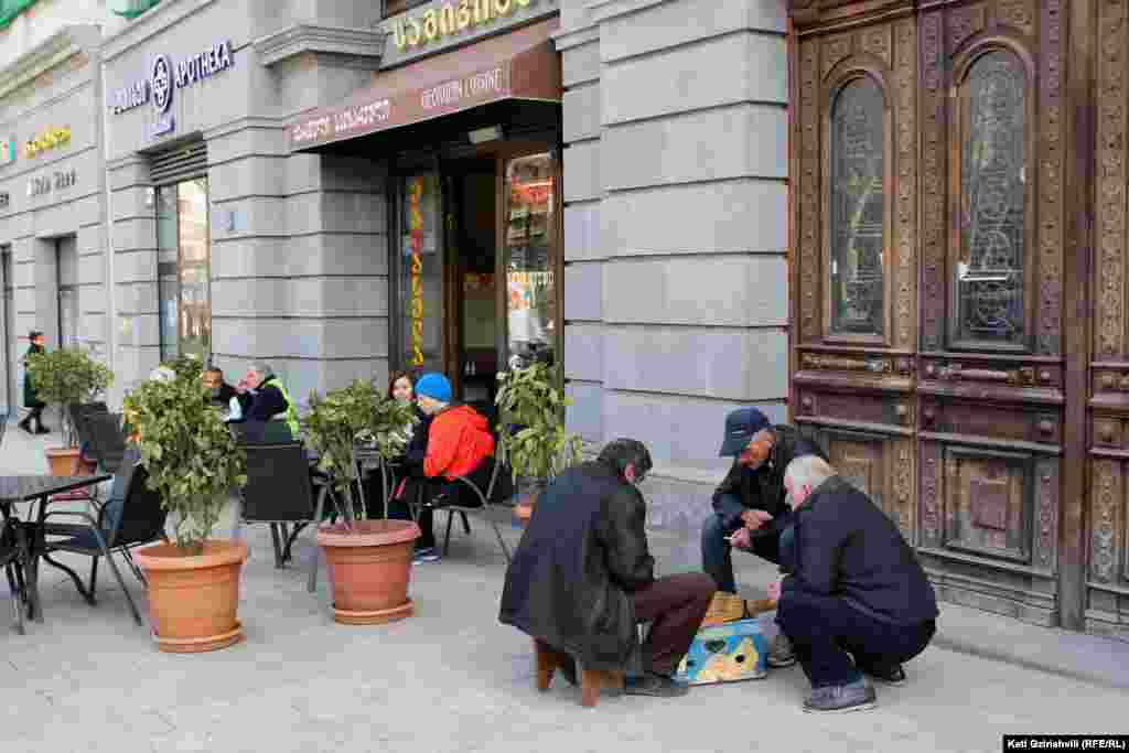 A tense endgame on Tbilisi&#39;s Freedom Square. Photo by&nbsp;Keti Gzirishvili.