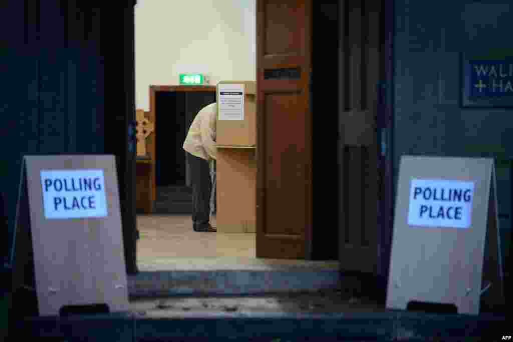 Пункт для голосования в Эдинбурге 