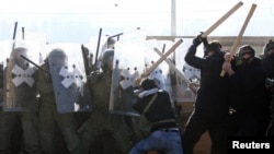 Вчерашните судири меѓу косовските Срби и припадниците на КФОР.