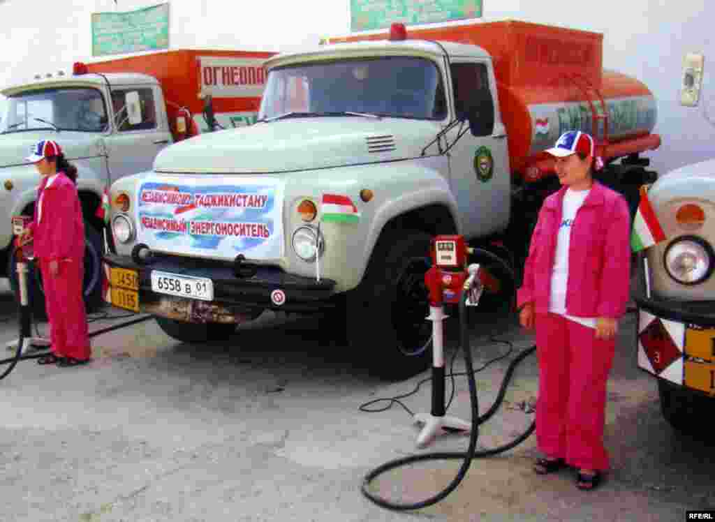 Кукурузное топливо добралось даже до Таджикистана. На биозаправке в Душанбе.