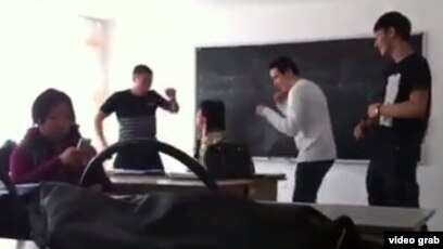 Орысша секс видеолар# Foreignguest.ru / Порно Харьковтағы әйелдерге арналған интимдік қызметтер