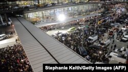 Protesti na aerodromu u Njujorku nakon zabrane