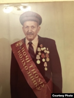 Тигран Манукян, дед