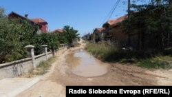 Архивска фотографија - Населба во Куманово во која нема канализација и водовод. 