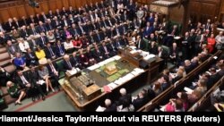 Британскиот премиер Борис Џонсон зборува во парламентот 