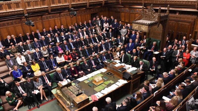 Британскиот Парламент го одложи гласањето за новиот договор за Брегзит 