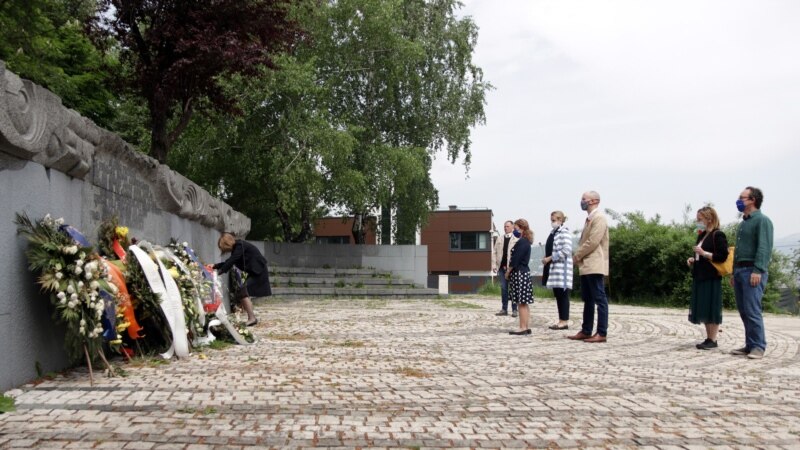 Strani ambasadori položili cvijeće na Vracama, za žrtve Drugog svjetskog rata