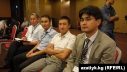 Оңдон биринчи - "Кыргызстан достук жана маданият коомунун" башкаруу кеңешинин мүчөсү Максат Кошоев