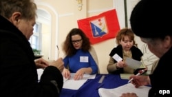 Украина – Крымдагы референдумда добуш берүү, Севастополь, 16-март 2014-ж.