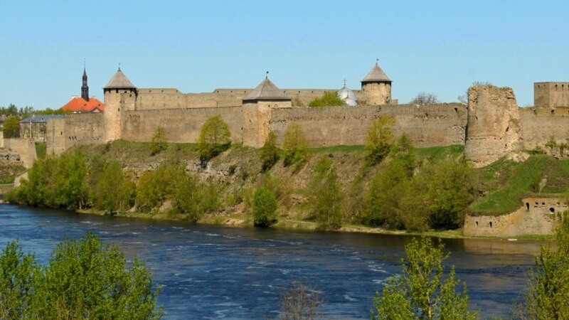 В МИД Эстонии вызван дипломат РФ – из-за инцидента с буями на реке Нарва