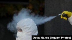 În ultimele 24 de ore, 77 de persoane au murit în urma infectărilor cu roronavirus