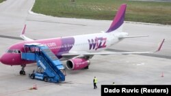 Decizia operatorului aerian Wizz Air de a-și suspenda zborurile a fost una subită, mai spune ACC, care ar fi fost informată de companie printr-un e-mail. 