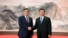 Bivši predsjednik Kirgistana Soronbaj Ženbekov i kineski predsjednik Si Đinping sastali su se na marginama samita Šangajske organizacije za saradnju u Kingdau u junu 2018. godine.