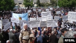 Протести на работниците во Приштина на 1 мај