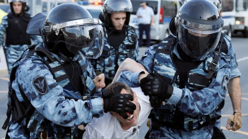 EU osuđuje hapšenja i upotrebu sile tokom protesta u Moskvi