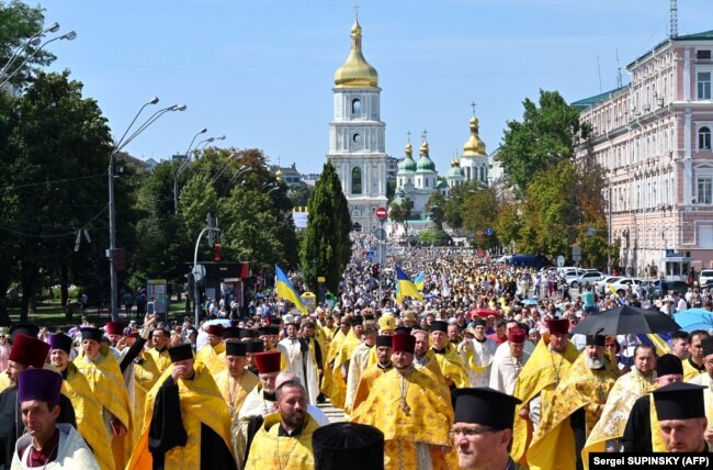 Під час хресної ходи духівництва і вірян Православної церкви України з нагоди Дня хрещення України-Русі. Київ, 28 липня 2019 року