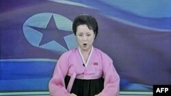 Диктор північнокорейського телебачення урочисто декламує заяву про пуск ракети, 12 грудня 2012 року