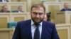 Сенатора от Карачаево-Черкесии Арашукова обвинили в двух убийствах. Его отца подозревают в хищении 30 миллиардов рублей
