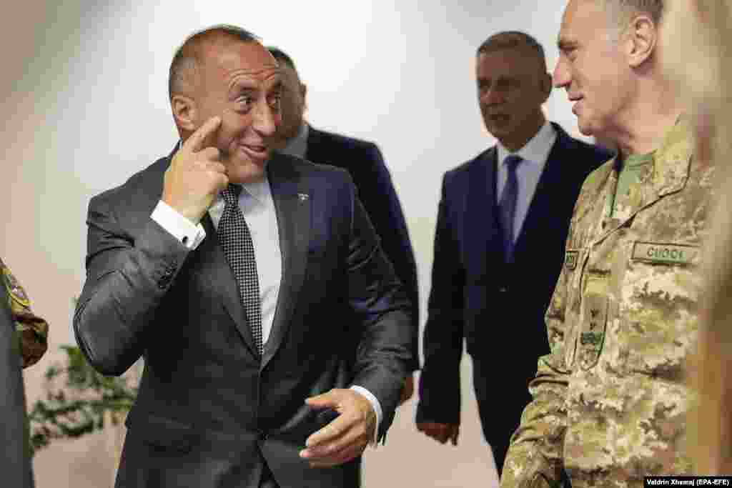 КОСОВО / СРБИЈА - Српскиот претседател Александар Вучиќ, со поддршка на Русија, предлага Белград да ја признае независноста на Косово, во замена за дел од неговата територија, тврди косовскиот премиер Рамуш Харадинај во авторски текст за Вашингтон пост.
