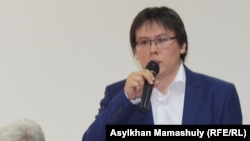 Жанболат Мамай антиеуразиялық экономикалық форум сөйлеп тұр. Алматы, 22 мамыр 2014 жыл.