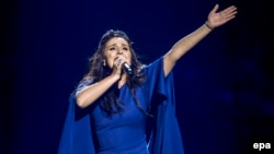 Джамала під виступу у другому півфіналі «Євробачення-2016». Стокгольм, 12 травня 2016 року 