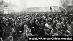 Проголошення Акту злуки УНР та ЗУНР 22 січня 1919 року на Софійському майдані в Києві