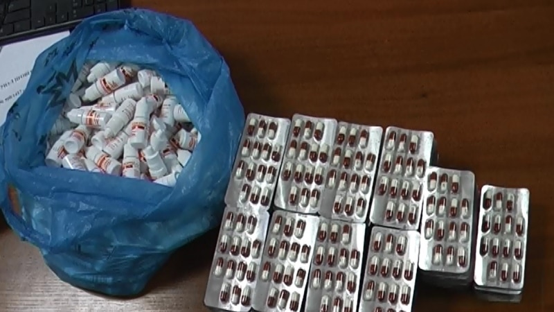 На Кубани от отравления купленными в лжеаптеках поддельными лекарствами умерли четыре подростка