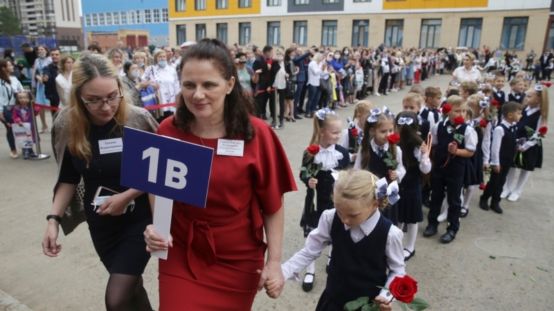 Укытучы һәм дәүләт хезмәткәрләре аралашуын Русия мессенджерларына күчермәкчеләр