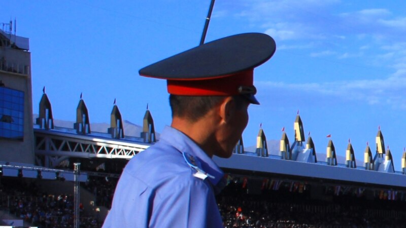 Бишкектеги мушташ боюнча милиция кызматкерине кылмыш иши козголду