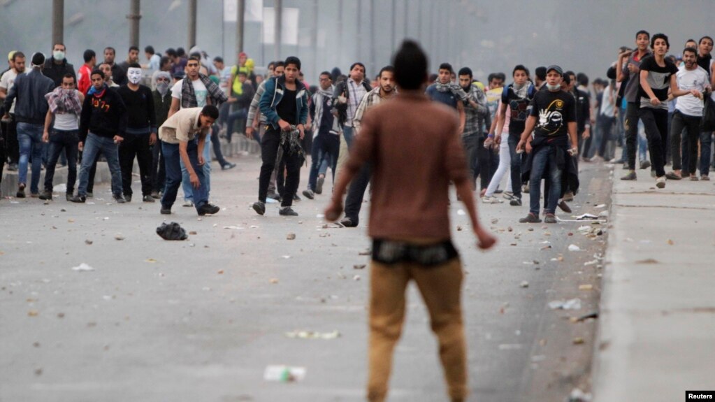 Sukob pristalica i protivnika svrgnutog predsjednika Muhameda Mursija, Kairo, 2013.