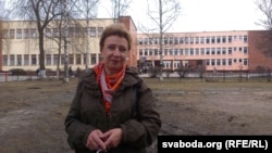 Tatsyana Sevyarynets, the mother of imprisoned Belarusian opposition activist Paval Sevyarynets, was rushed to a hospital with blood pressure problems after police detained her on January 9 on unspecified charges.