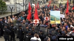 U Prištini su održani protesti protiv odluke suda o Kumanovskoj grupi