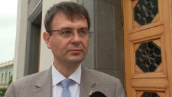 Данило Гетьманцев вже заявив журналістам, що Верховна Рада «не може не відреагувати» на заяву Смолія