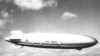 Дирижабль USS Akron в полете. 2 ноября 1931 года. Дирижабли были первым видом воздушных судов. Потом их вытеснили самолеты, которых никто не ждал. А сегодня дирижабли опять возвращаются.