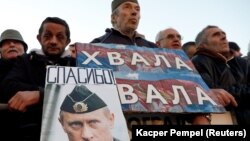 Serbiyada Putin tərəfdarlarının bir qrupu