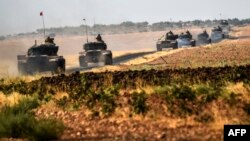 Türkiyə tankları, Türkiyə- Suriya sərhəd bölgəsində, arxiv foto