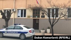 Milutin Jeličić Jutka, bivši predsednik opštine Brus, uz još pet osoba, priveden je u utorak, 27. aprila (Foto: Ulaz u zgradu Opštine Brus)