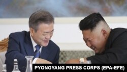 Лидерот на Северна Кореја, Ким Џонг Ун и претседателот на Јужна Кореја, Мун Џае-ин