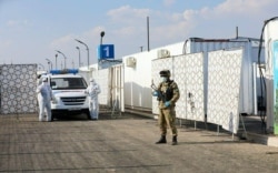 Мобільний шпиталь для хворих на COVID-19 розгорнули на території військової частини в Самарканді в Узбекистані
