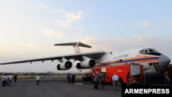 Armenia - A Russian firefighting plane is filled with water at the Erebuni airbase in Yerevan, 14Aug2017.