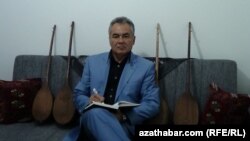 Turkmen dissident Akmuhammet Baykhanov: "I learned a lot about Turkmen life, dictatorship politics, and the Turkmen government's repression against the people from my prison experience, from inside the darkness." 