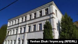 Здание бывшей гостиницы «Россия» в Балаклаве