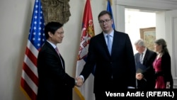 Гойт Брайян Йі і прем’єр-міністр Сербії Александр Вучіч