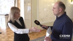 Олена Шуляк у розмові з журналістами підкреслила, що свій диппаспорт так і не отримала